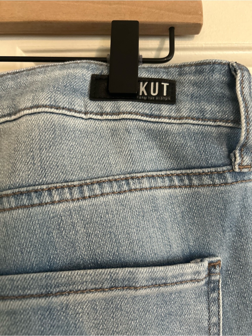 Kut from the Kloth Light Blue Wash High Rise Flare Jeans Kelsey Split Hem Sz 12 - Picture 11 of 13